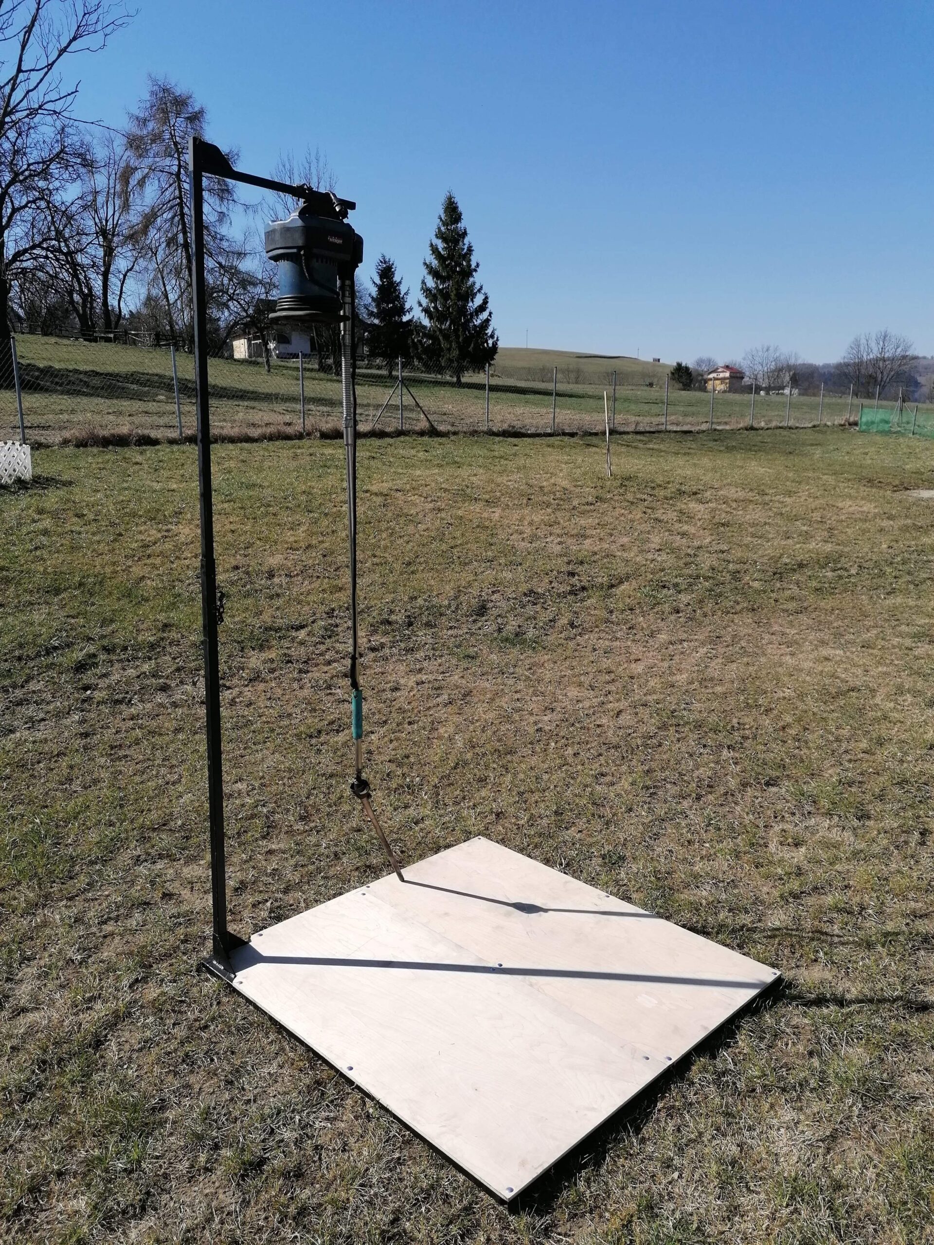 Shearing Stand - Image 2