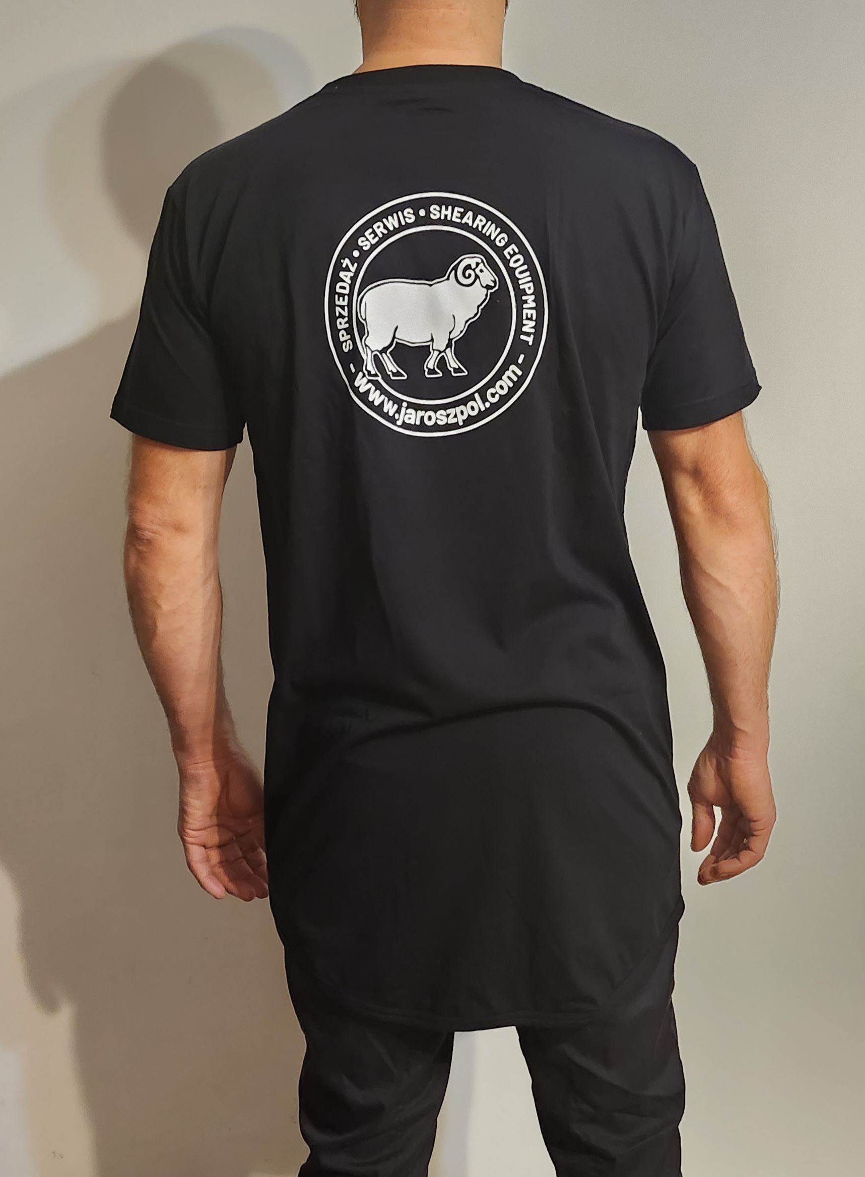 Tričko s dlhým zadným dielom